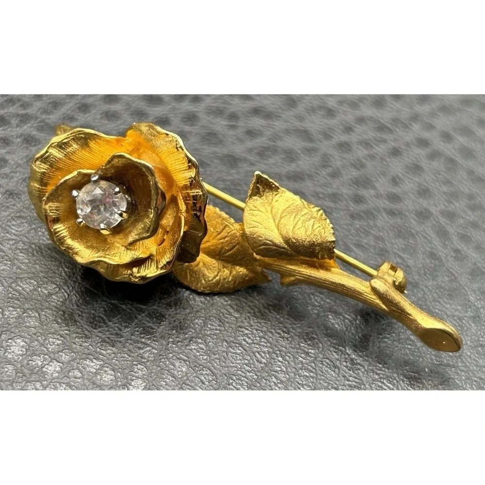 Vintage 3D Rose Flower Prong Set Cubic Zirconia Stone Brooch Pin